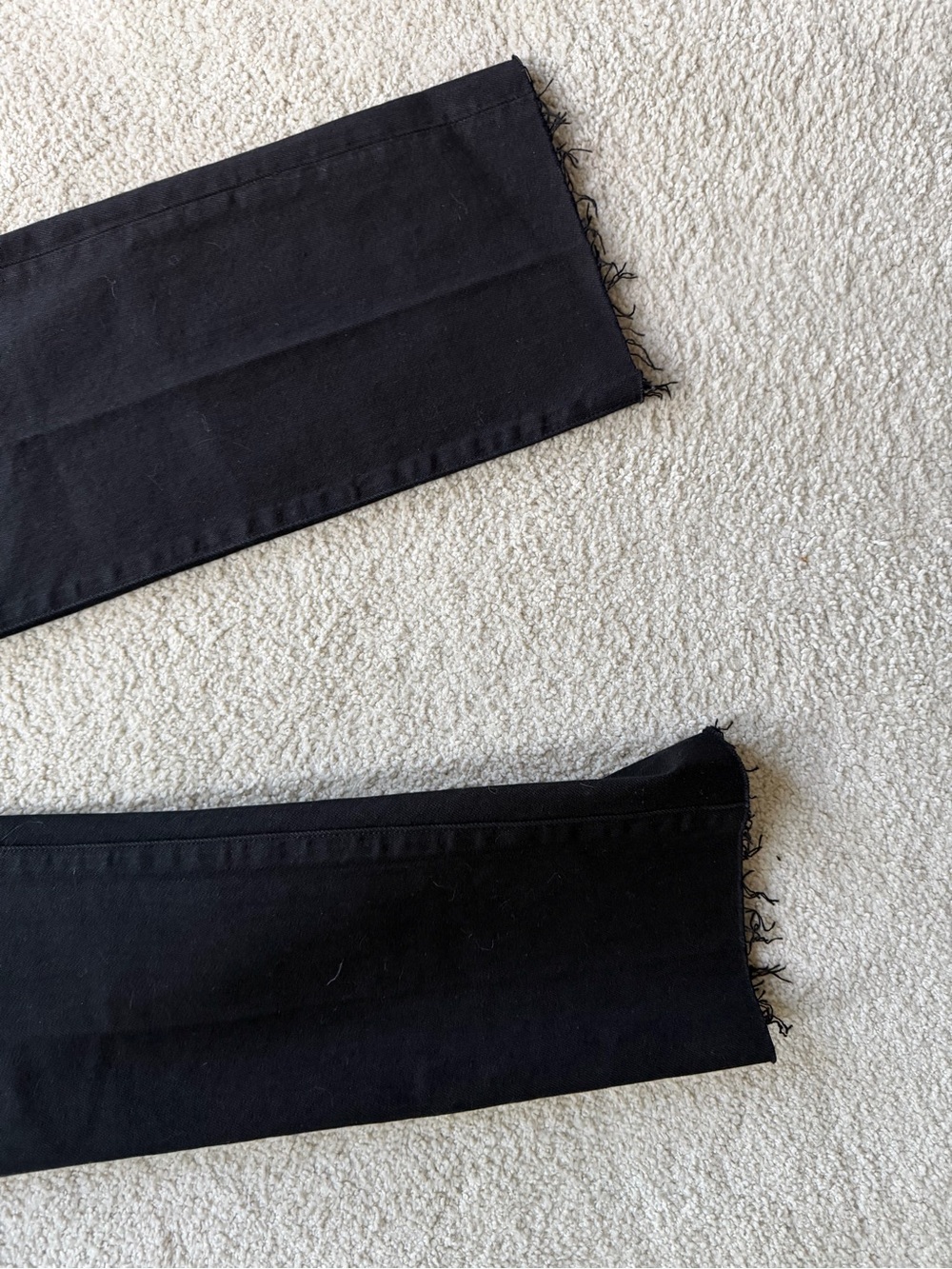 Frame Denim Black Le Bardot Straight-Leg Jeans with Raw Hem - Picture 4 of 4